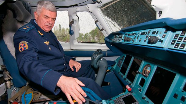 Указом Порошенко назначен командующий Воздушных сил Украины Дроздов