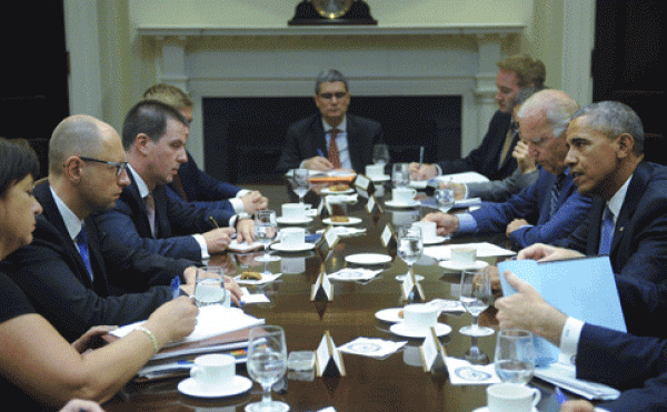 Яценюк поблагодарил Обаму и Байдена за поддержку украинского народа
