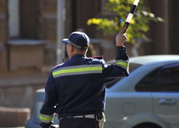 В Черкассах сторудникам ГАИ запретили "сидеть в кустах"