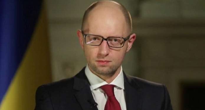 Россия продолжает прикладывать усилия к срыву минских договоренностей, - Яценюк