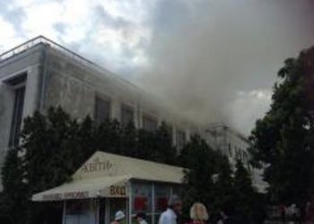 Во время тушения пожара в черкасском театре пострадали трое оперативников