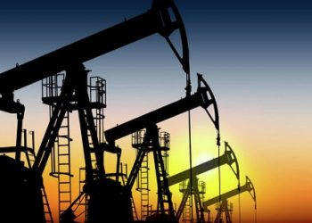 Цены на нефть падают из-за роста количества буровых установок в США
