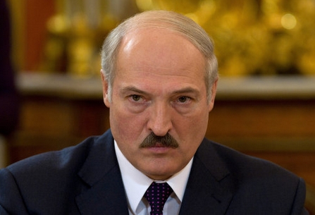 Президент Беларуси подписал распоряжение о создании электронных очередей на границе