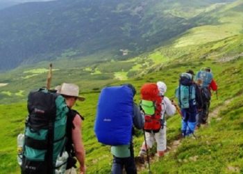 В Карпатах спасатели нашли заблудившихся мужчину и двоих детей