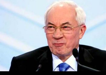Беглый Азаров собирается «спасать» Украину из Москвы