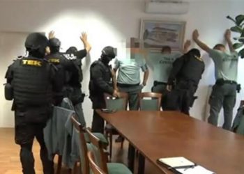 Восемнадцать венгерских таможенников арестовали за контрабанду с Украиной