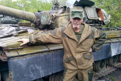 Тымчук рассказал о парке боевых машин, устроенном боевиками в Донецке