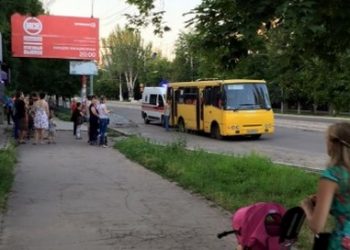 В одной из маршруток Мариуполя скончался пенсионер