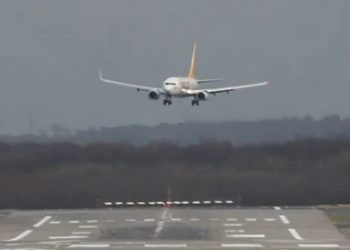 В Краснодаре совершил экстренную посадку лайнер, летевший в Хургаду