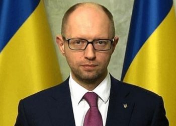 Обнародована секретная переписка Яценюка с американским сенатором