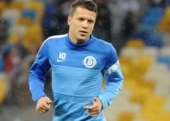 «Днепр» до сих пор не отпустил Коноплянку в «Севилью»