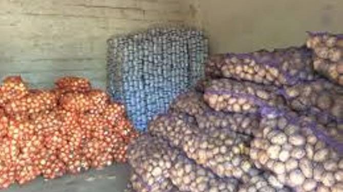 СМИ: На территорию «ДНР» хотели провезти 10 тонн продуктов