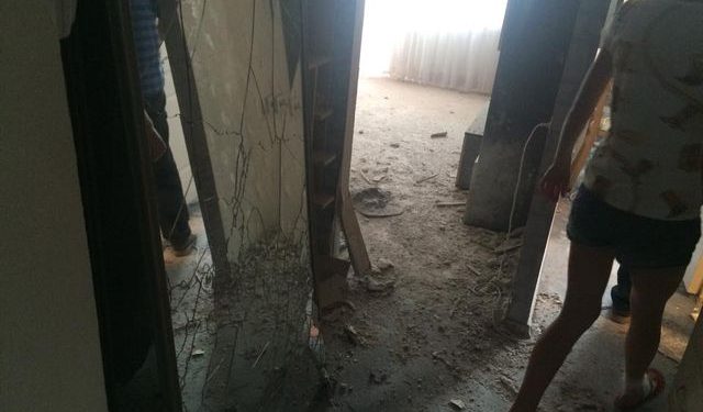 В Донецке танковый бронебойный снаряд «прошил» несколько квартир
