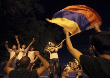 В Ереване госпитализировали активистов, объявивших голодовку