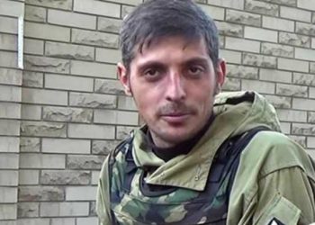 Террорист Гиви после ранения отменил минские договоренности и дал приказ стрелять