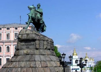 Под Хмельницким сбежали шесть зэков