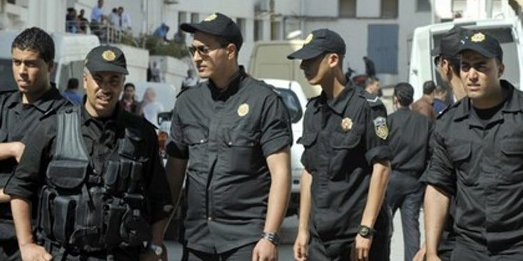 В Тунисе ввели смертную казнь за терроризм