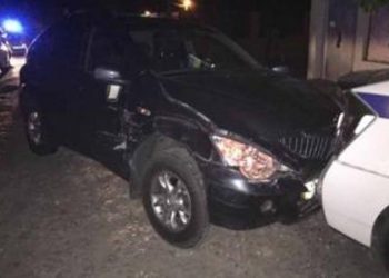 Киевлянин на чужой машине во время погони разбил два авто полиции