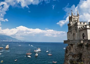 Правительство РФ создало комиссию по развитию Крыма
