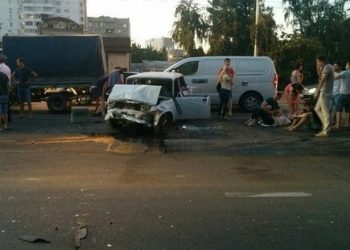 Четыре человека пострадали и один погиб в аварии в Краснодаре
