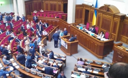 Владимир Парасюк набросился на нардепа из-за слов о «Правом секторе»