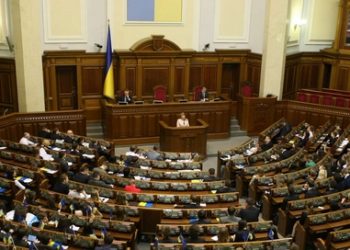 В украинском парламенте произошла потасовка