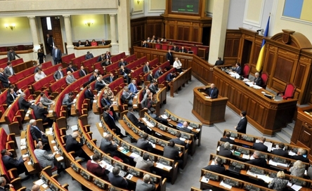 Верховная Рада может направить в казну 90% платы за сервисные услуги МВД Украины