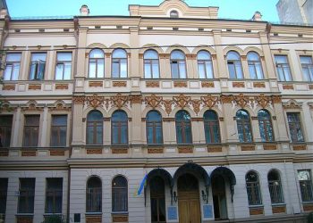 В Украине могут запретить 117 российских артистов