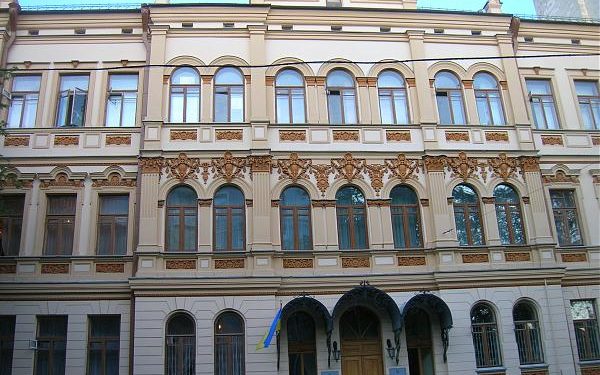В Украине могут запретить 117 российских артистов
