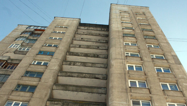 В Харькове мужчина выпрыгнул с 9-го этажа дома