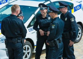 В Киеве полиция задержала машину депутата с пьяным водителем