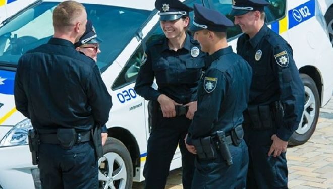 В Киеве полиция задержала машину депутата с пьяным водителем