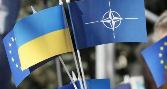 Представители НАТО призвали готовиться к наихудшему сценарию в Донбассе