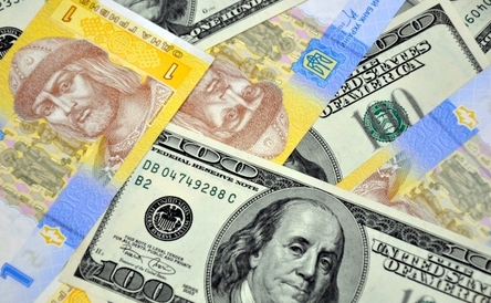 НБУ стабилизировал курс гривны на отметке 21,99 грн/доллар