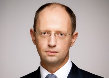 Безопасность Канады зависит от ситуации в Украине, - Яценюк