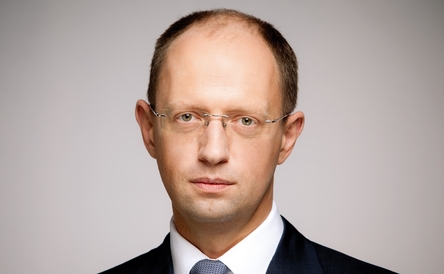 Безопасность Канады зависит от ситуации в Украине, - Яценюк