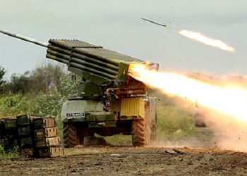 Три района Донецка боевики обстреляли вчера вечером