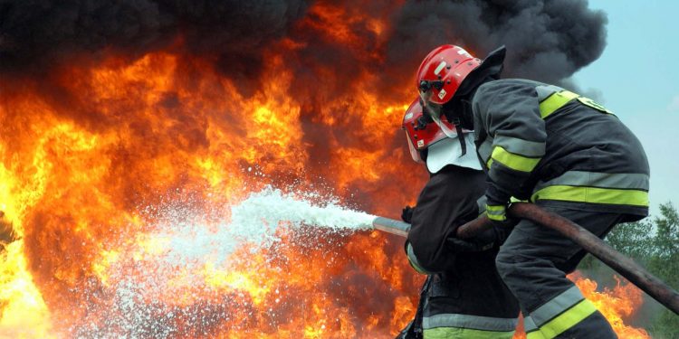 В Кривом Роге горела многоэтажка