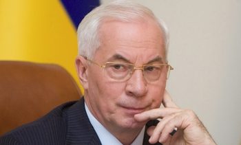 Азаров раскритиковал Порошенко и Тимошенко