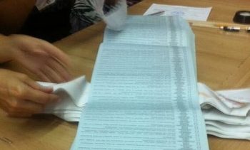 Наблюдатели от Геннадия Корбана агитировали на избирательном участке