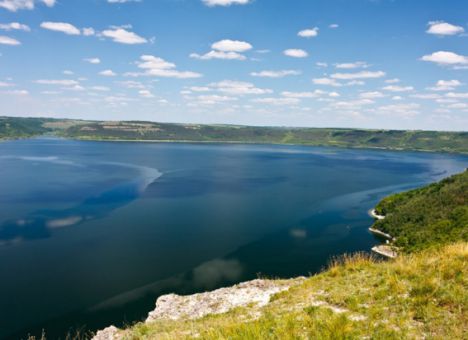 В Хмельницкой области в реке Днестр утонули мать и сын
