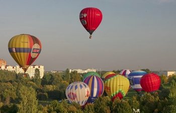 Полет воздушных шаров над Минском отменили из-за погодных условий