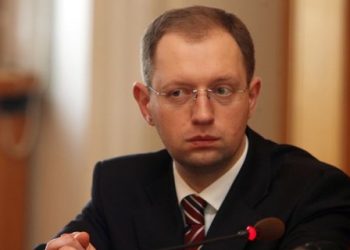 Кабмин выделил 50 млн гривен на создание карточек гражданина,- Яценюк