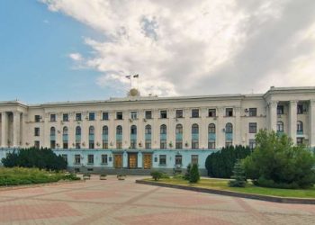 На пикет торговцев в Симферополе стянули силовиков