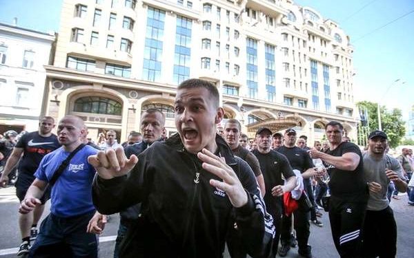 В Одессе титушки утроили фейковую драку-акцию против Саакашвили, опубликовано видео