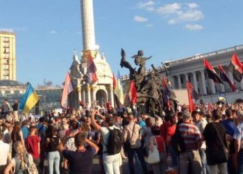 На Майдане завершилось вече «Правого сектора»