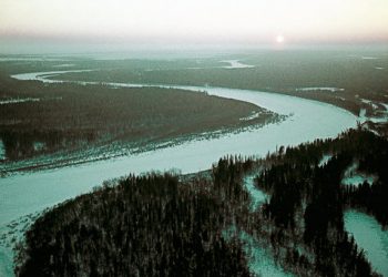 В результате жесткой посадки вертолета на Ямале пострадал человек
