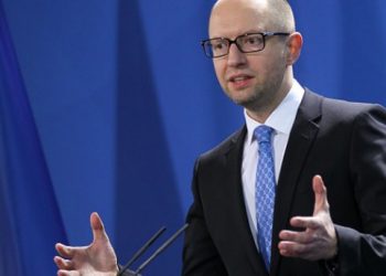 СМИ: Яценюк пригласил американцев вместе искать нефть в Украине