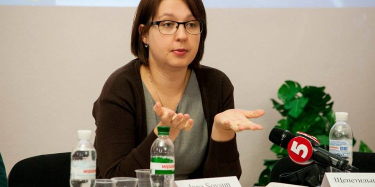 В Киеве неизвестные обстреляли автомобиль замминистра образования и науки