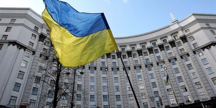 Кабмин Украины утвердил помощь в случае ранения или гибели волонтера